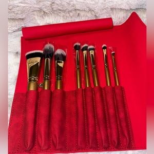 Pixie makeup brush set
